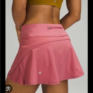 Lululemon Play off the Pleats skirt